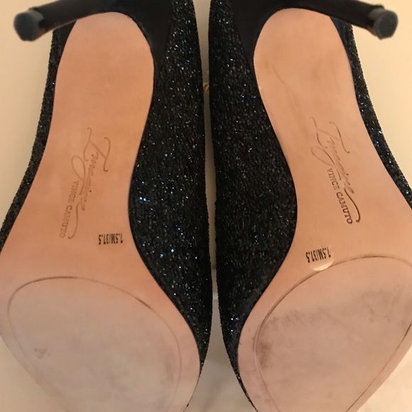 Shoes - Picture 4 of 6